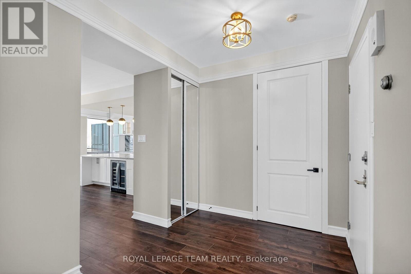 2509/2510 - 515 St Laurent Boulevard, Ottawa, Ontario  K1K 3X5 - Photo 4 - X12442157