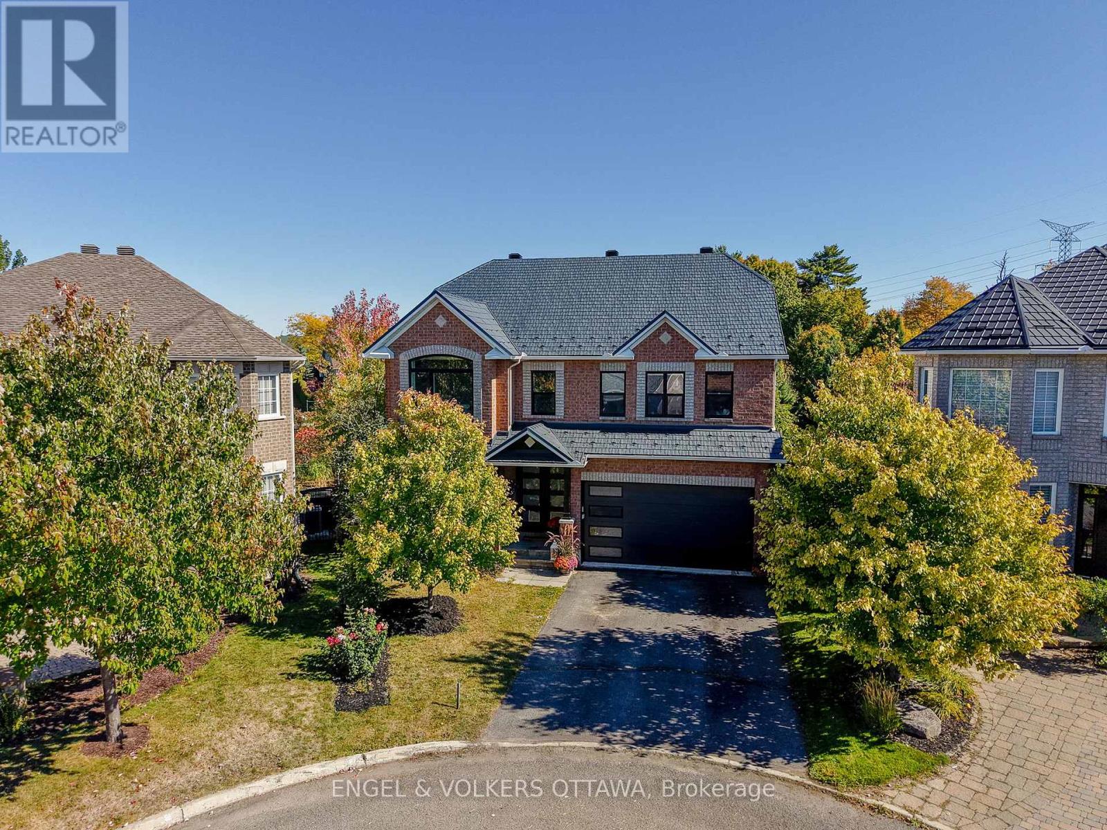 2139 Blue Willow Crescent, Ottawa, Ontario  K1W 1K5 - Photo 2 - X12442174