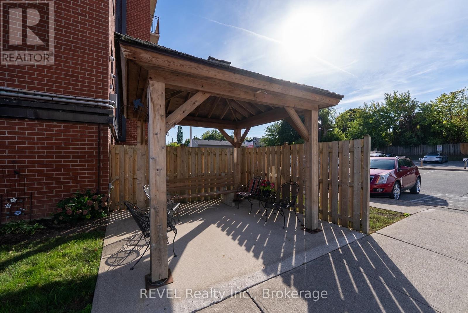 206 - 3955 Portage Road, Niagara Falls (Stamford), Ontario  L2J 3W2 - Photo 21 - X12442155