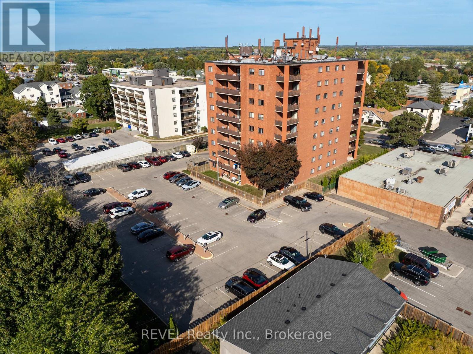 206 - 3955 Portage Road, Niagara Falls (Stamford), Ontario  L2J 3W2 - Photo 23 - X12442155