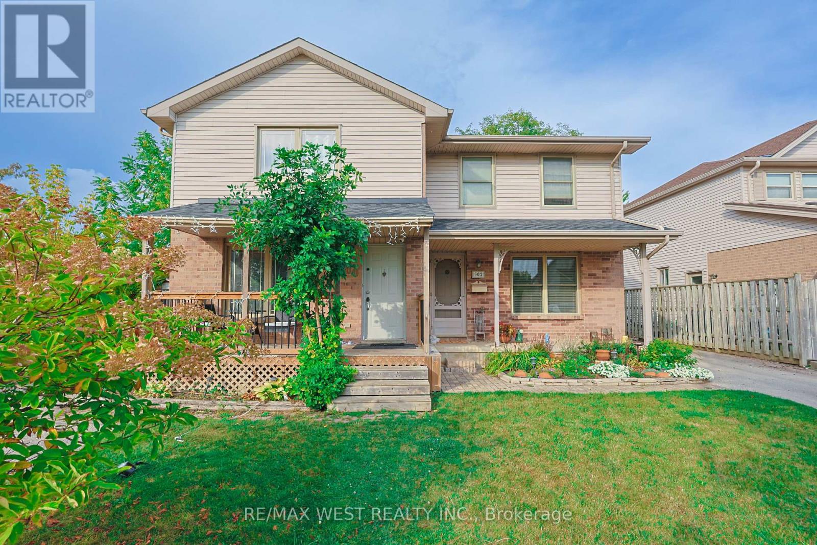 300 Crawford Street, London South (South Q), Ontario  N6C 5N6 - Photo 1 - X12442126
