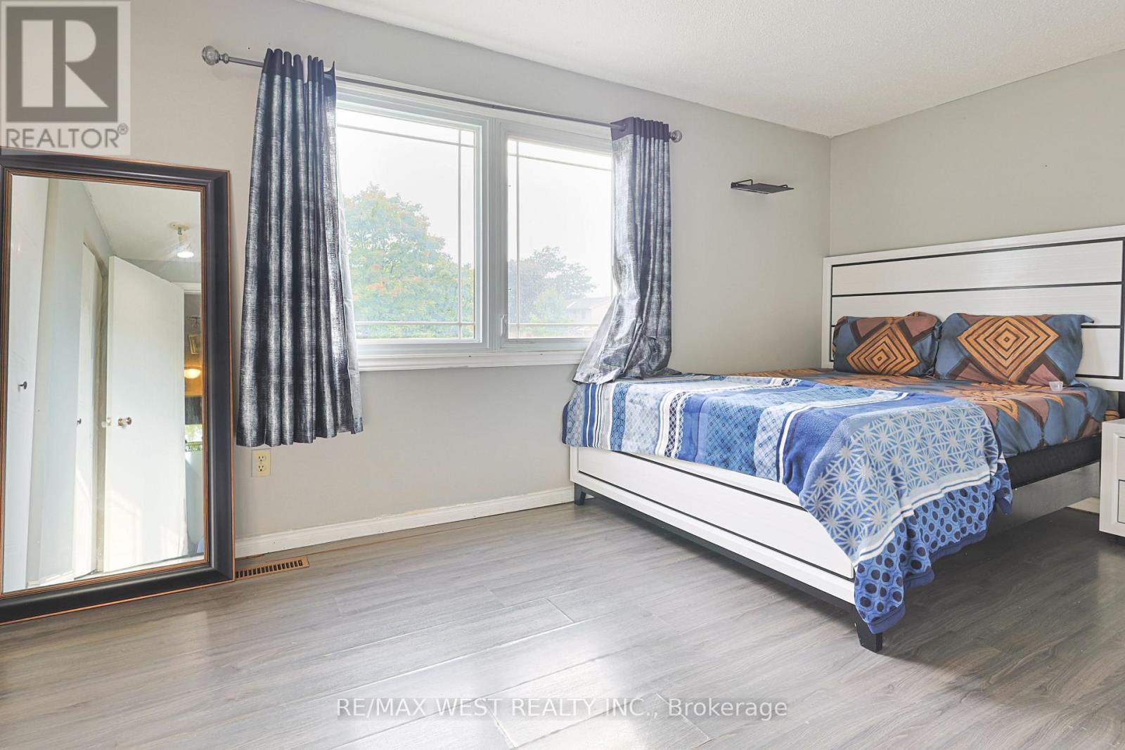 300 Crawford Street, London South (South Q), Ontario  N6C 5N6 - Photo 13 - X12442126