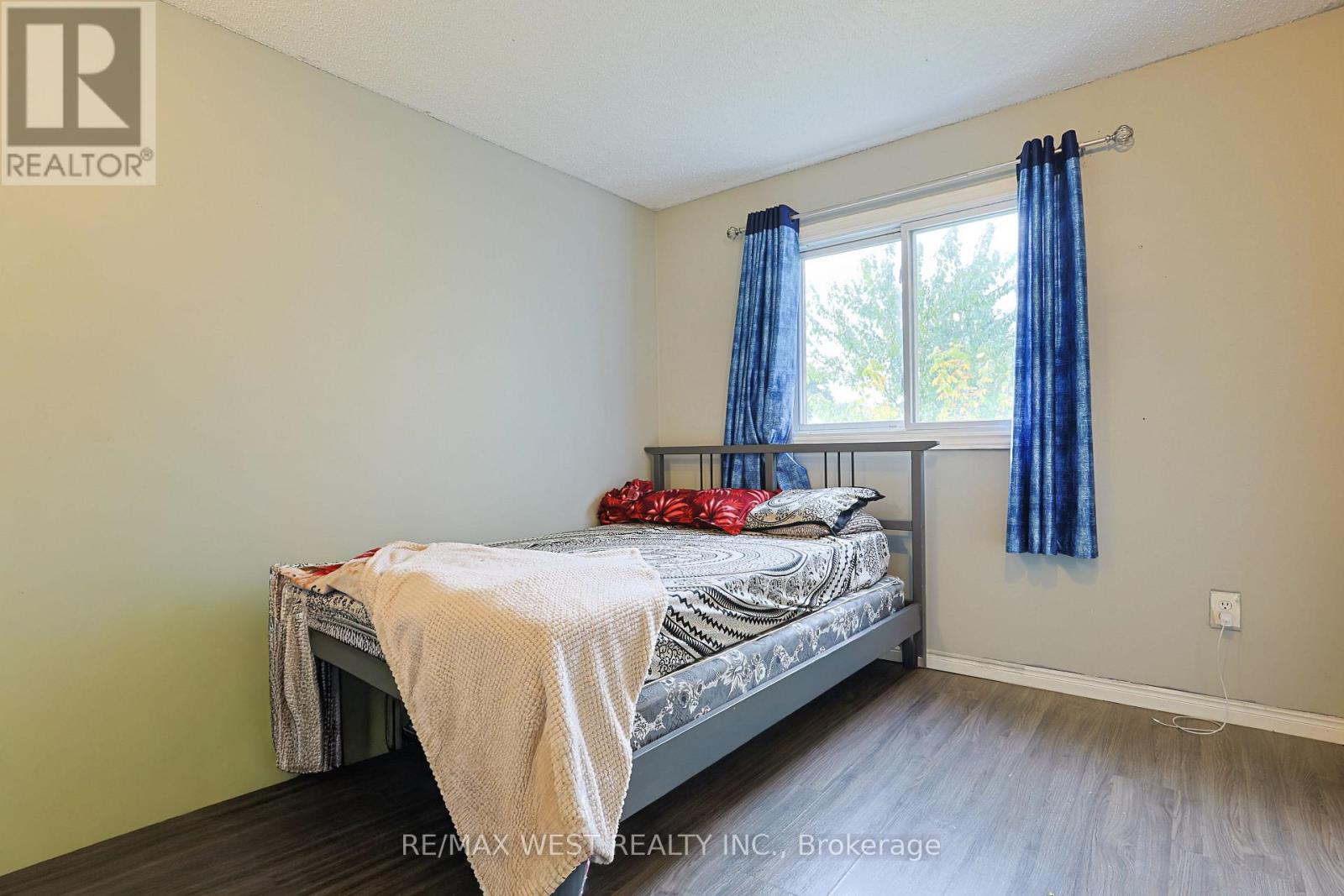 300 Crawford Street, London South (South Q), Ontario  N6C 5N6 - Photo 16 - X12442126