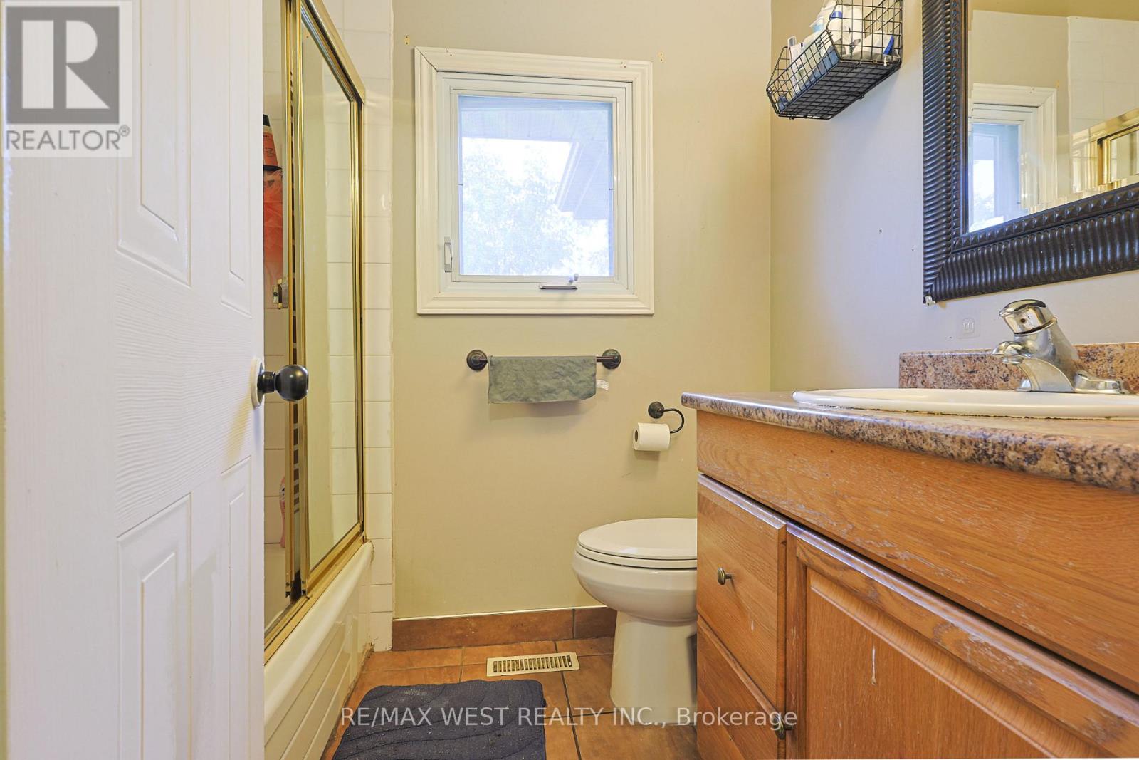 300 Crawford Street, London South (South Q), Ontario  N6C 5N6 - Photo 20 - X12442126