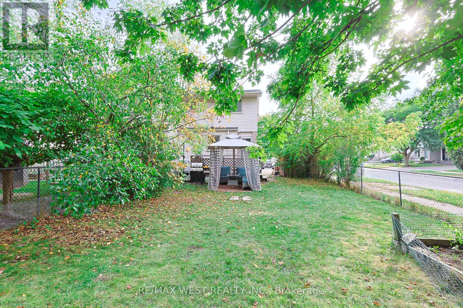 300 Crawford Street, London South (South Q), Ontario  N6C 5N6 - Photo 29 - X12442126