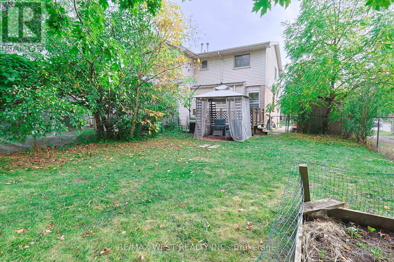 300 Crawford Street, London South (South Q), Ontario  N6C 5N6 - Photo 30 - X12442126