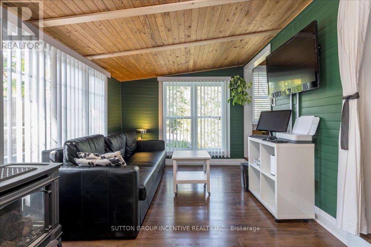 1169 North Kahshe Lake Road, Gravenhurst (Morrison), Ontario  P0E 1G0 - Photo 23 - X12442127