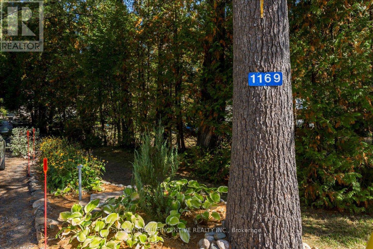1169 North Kahshe Lake Road, Gravenhurst (Morrison), Ontario  P0E 1G0 - Photo 5 - X12442127