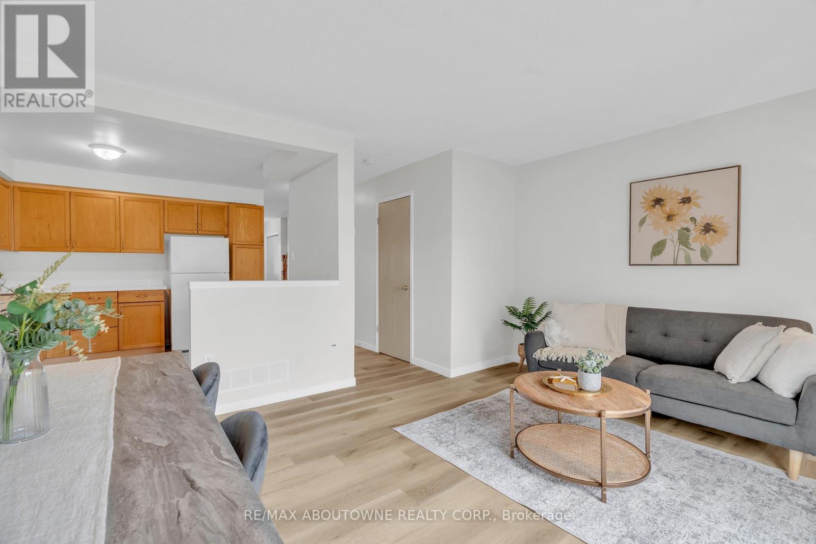 45 - 124 Gosling Gardens, Guelph (Clairfields/hanlon Business Park), Ontario  N1G 5K6 - Photo 11 - X12442147