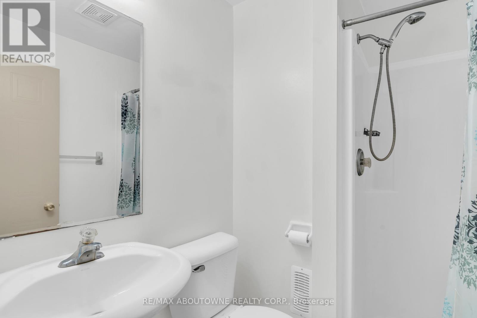 45 - 124 Gosling Gardens, Guelph (Clairfields/hanlon Business Park), Ontario  N1G 5K6 - Photo 26 - X12442147