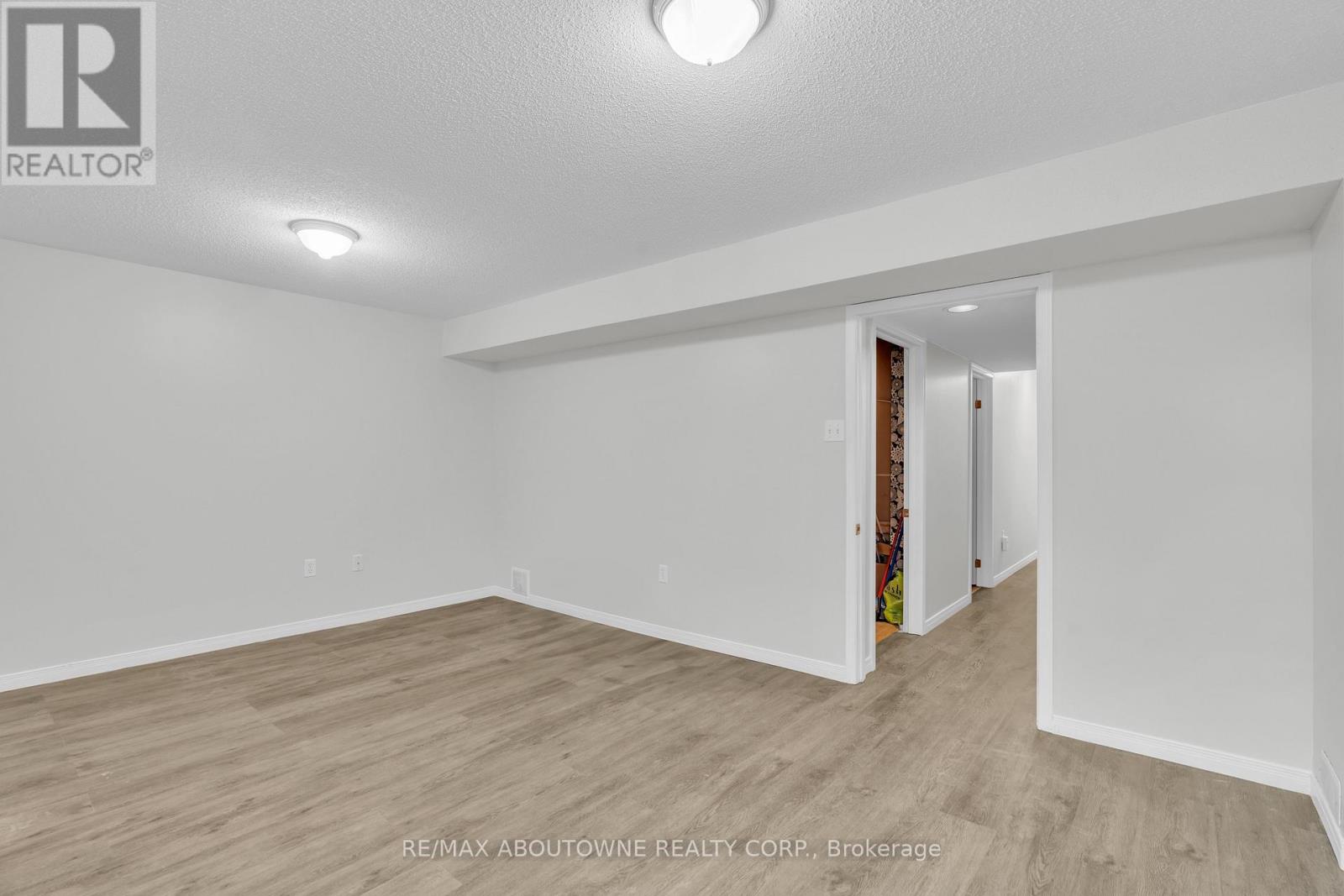 45 - 124 Gosling Gardens, Guelph (Clairfields/hanlon Business Park), Ontario  N1G 5K6 - Photo 29 - X12442147