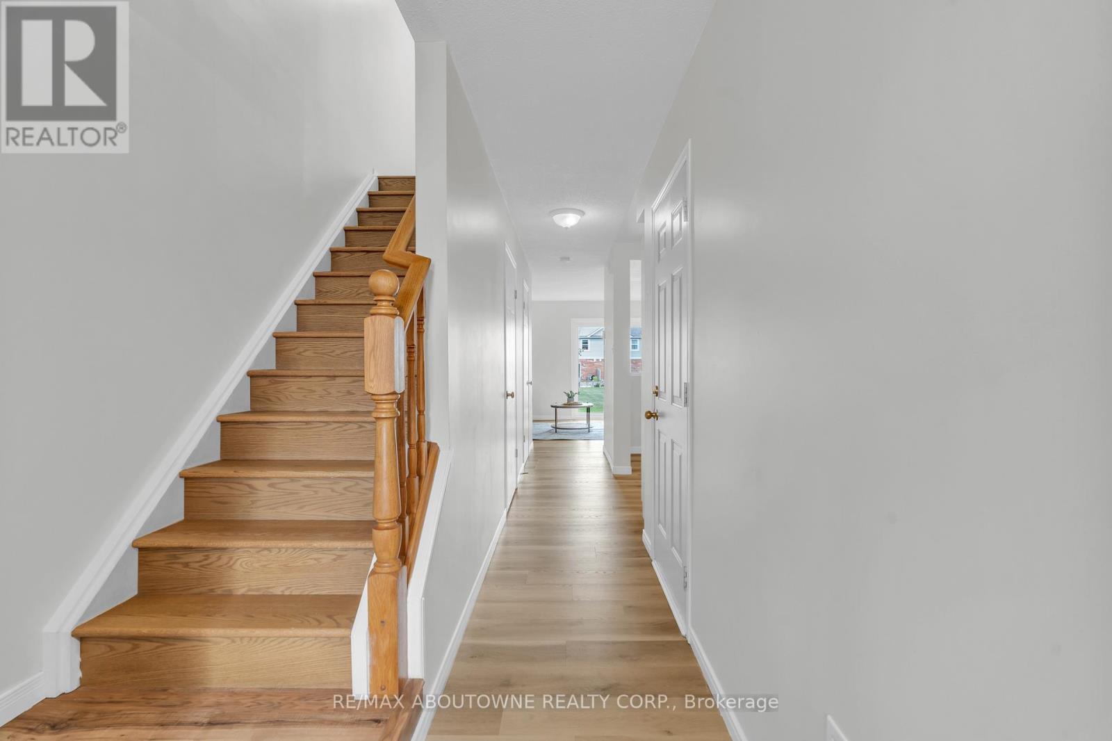 45 - 124 Gosling Gardens, Guelph (Clairfields/hanlon Business Park), Ontario  N1G 5K6 - Photo 5 - X12442147