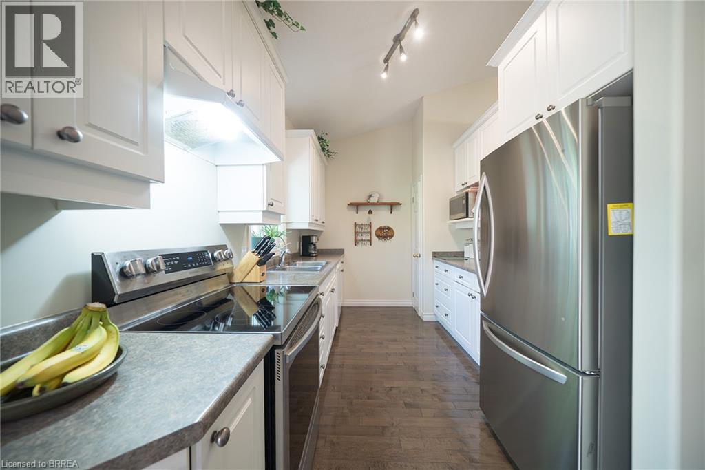 24 Hardy Road Unit# 8, Brantford, Ontario  N3T 5K6 - Photo 13 - 40775954