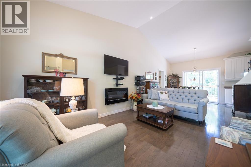 24 Hardy Road Unit# 8, Brantford, Ontario  N3T 5K6 - Photo 5 - 40775954