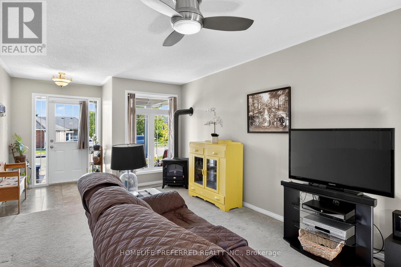 955 Ralphson Crescent, Peterborough (Otonabee Ward 1), Ontario  K9J 8R5 - Photo 12 - X12408495