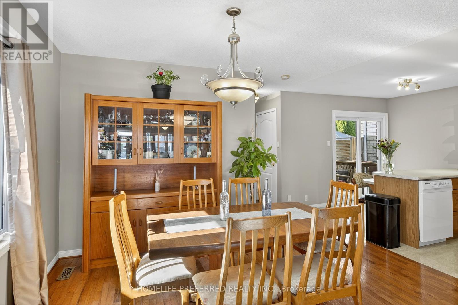 955 Ralphson Crescent, Peterborough (Otonabee Ward 1), Ontario  K9J 8R5 - Photo 16 - X12408495
