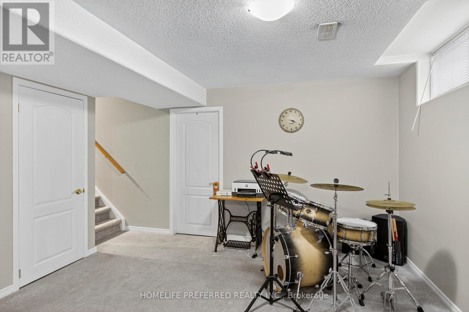 955 Ralphson Crescent, Peterborough (Otonabee Ward 1), Ontario  K9J 8R5 - Photo 28 - X12408495