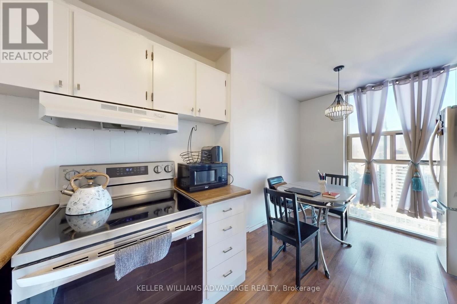 3109 - 40 Homewood Avenue, Toronto (Cabbagetown-South St. James Town), Ontario  M4Y 2K2 - Photo 9 - C12436273