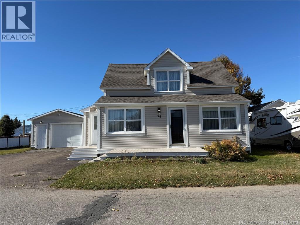 24 Rue Des Saules, Lamèque, New Brunswick  E8T 1G8 - Photo 1 - NB127644