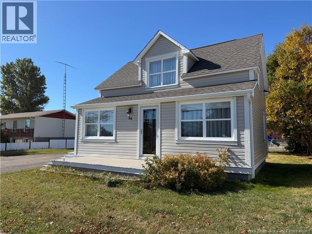 24 Rue Des Saules, Lamèque, New Brunswick  E8T 1G8 - Photo 2 - NB127644