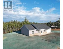28 Ravenwood Drive, Nine Mile River, Ca