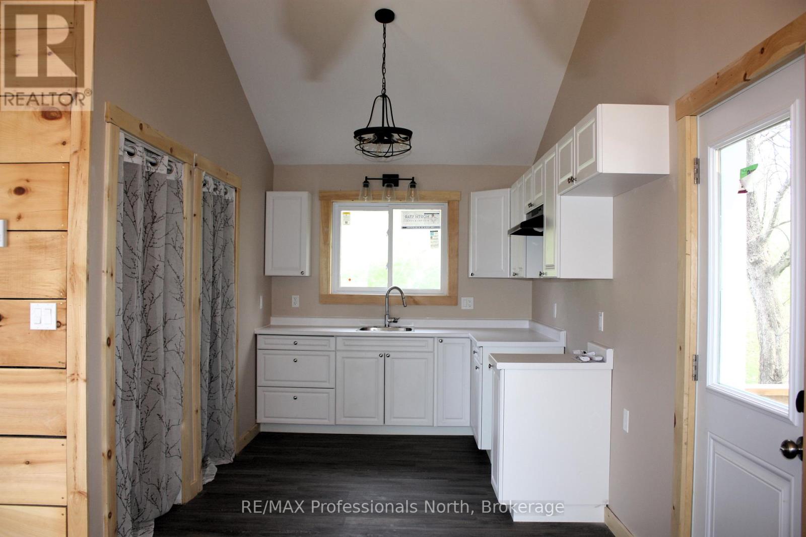 53 Long Island, Otonabee-South Monaghan, Ontario  K0L 1B0 - Photo 22 - X12440815
