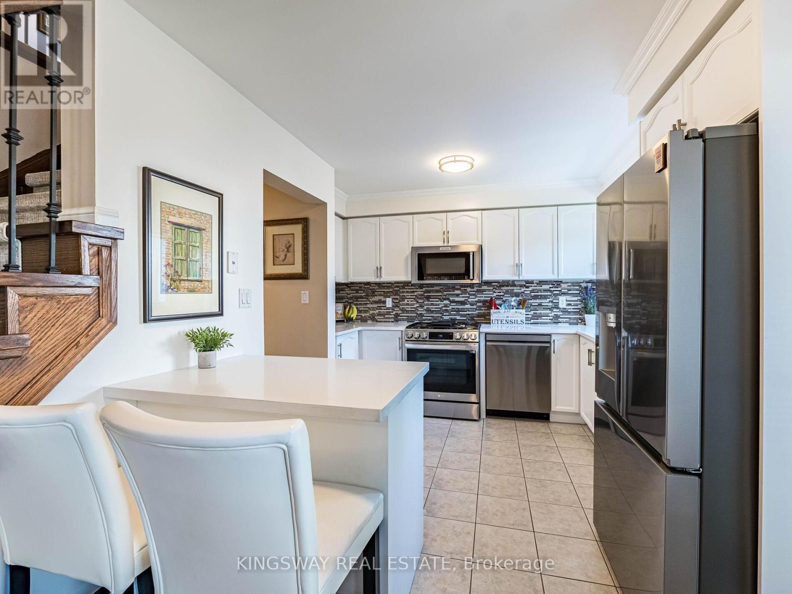 539 Caverhill Crescent, Milton (Cl Clarke), Ontario  L9T 5K4 - Photo 16 - W12442171