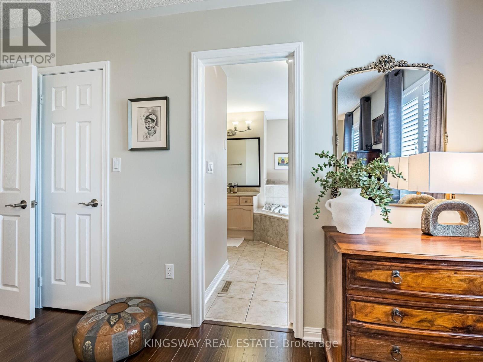 539 Caverhill Crescent, Milton (Cl Clarke), Ontario  L9T 5K4 - Photo 24 - W12442171