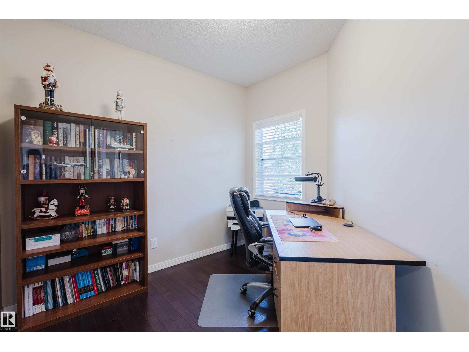 6731 Speaker Pl Nw, Edmonton, Alberta  T6R 0N9 - Photo 4 - E4460606