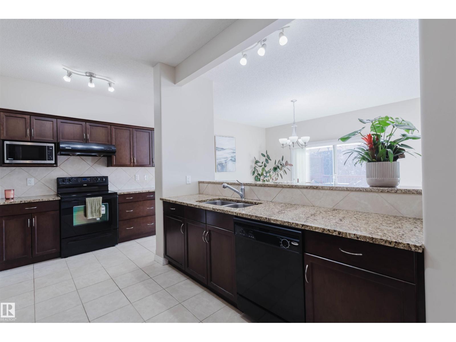 6731 Speaker Pl Nw, Edmonton, Alberta  T6R 0N9 - Photo 10 - E4460606