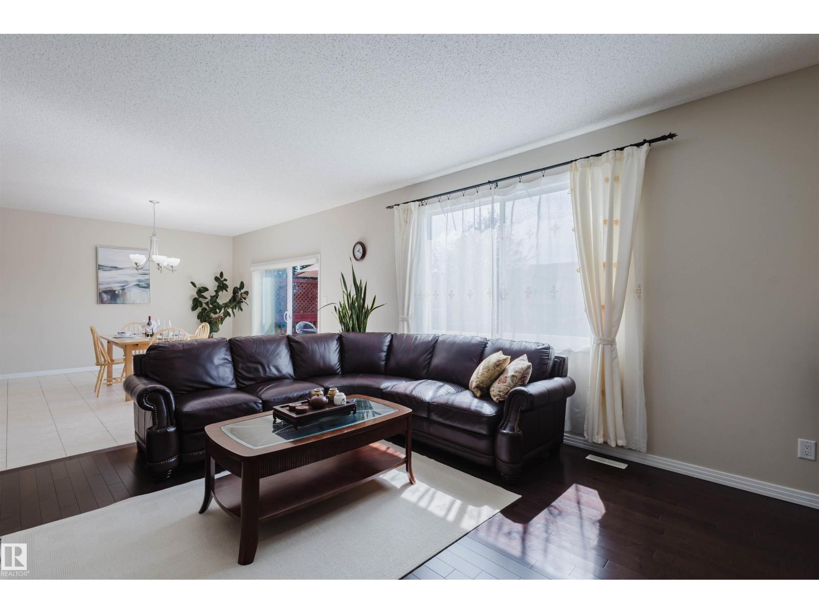 6731 Speaker Pl Nw, Edmonton, Alberta  T6R 0N9 - Photo 7 - E4460606