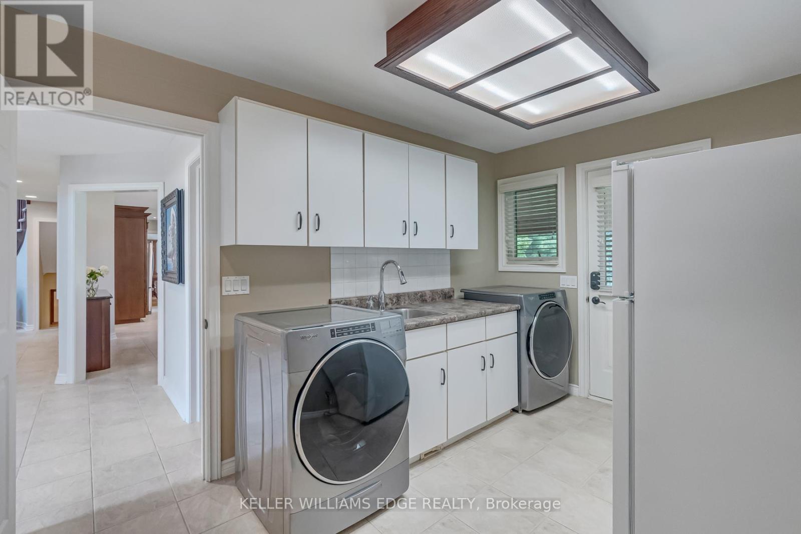 8 Lochside Drive, Hamilton, Ontario  L8E 5T6 - Photo 20 - X12442158