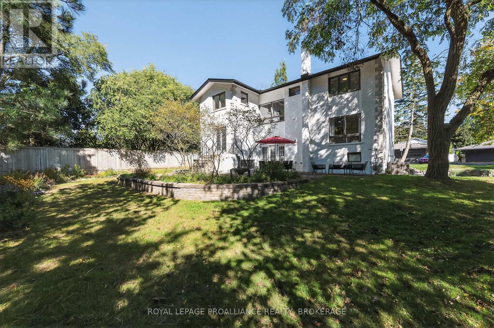 202 Alwington Place, Kingston, Ontario  K7L 4P8 - Photo 42 - X12442212