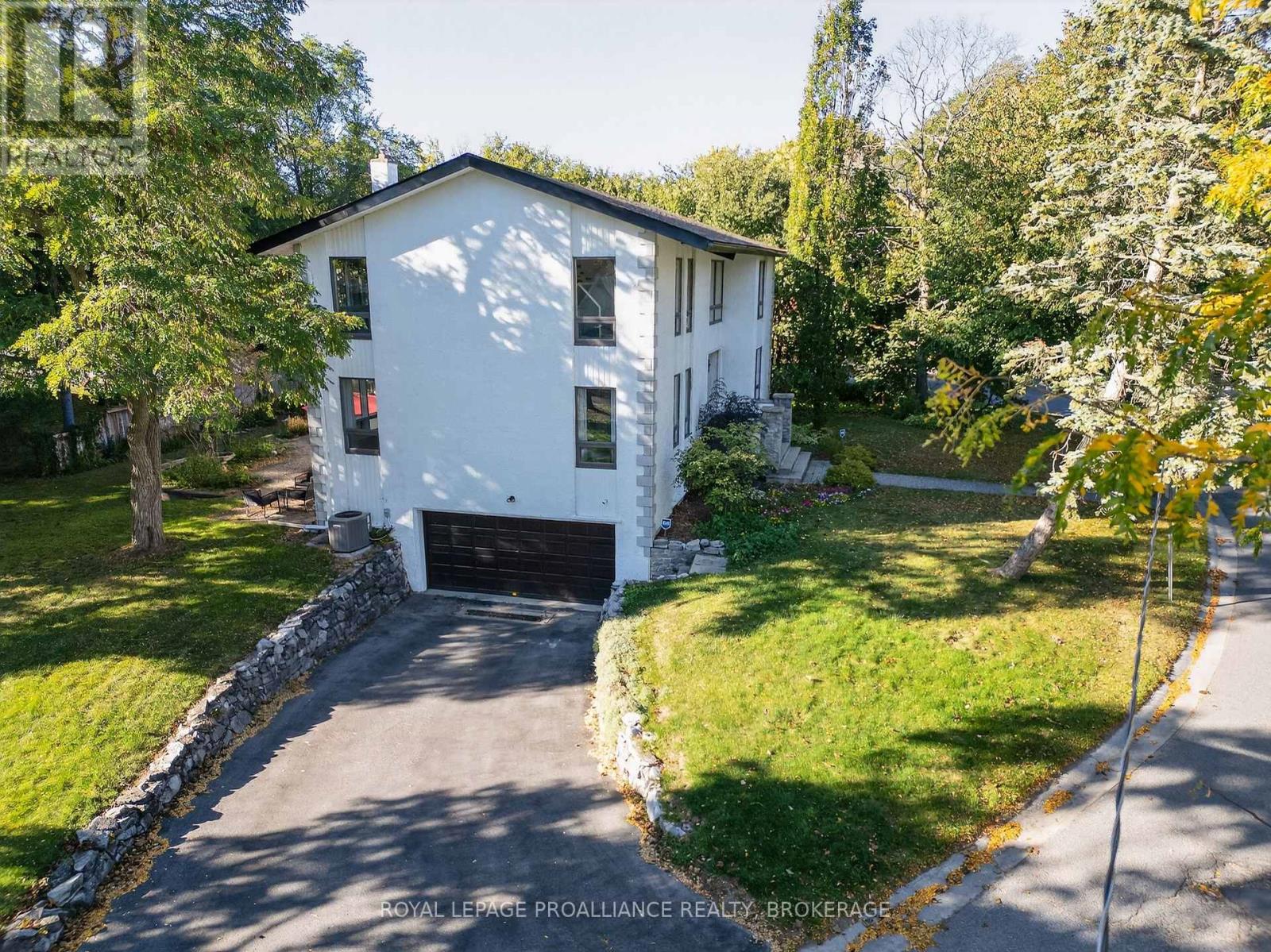 202 Alwington Place, Kingston, Ontario  K7L 4P8 - Photo 45 - X12442212