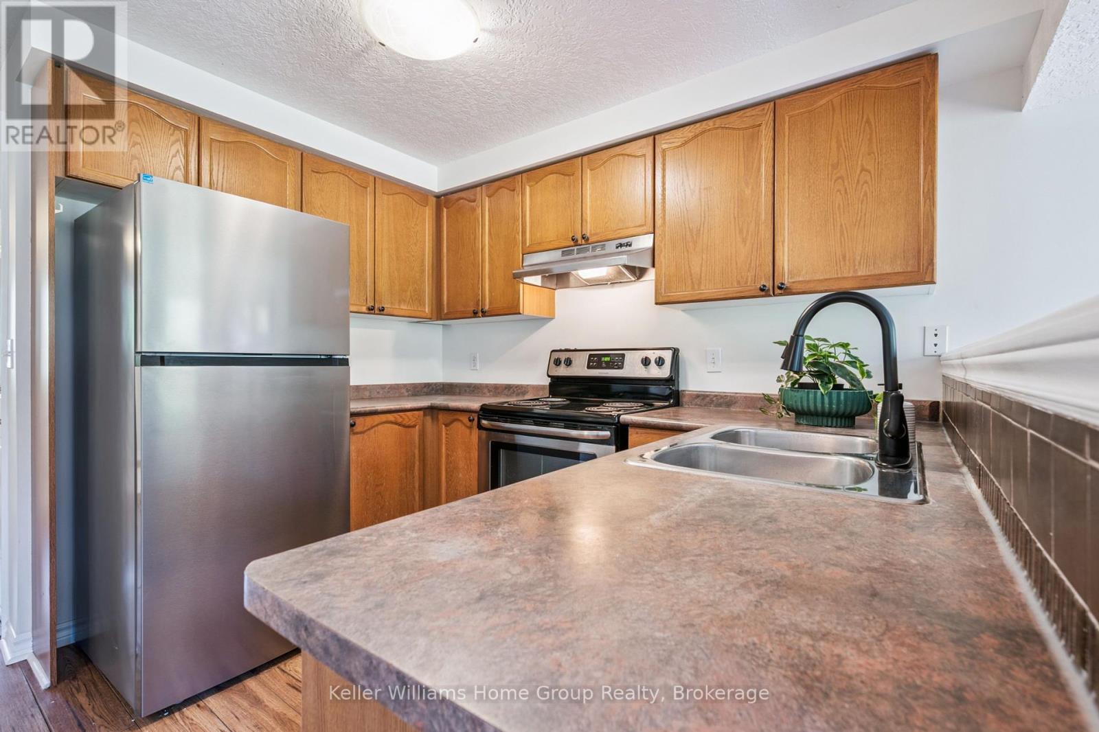 219 Terraview Crescent, Guelph, Ontario  N1G 5A9 - Photo 16 - X12442199