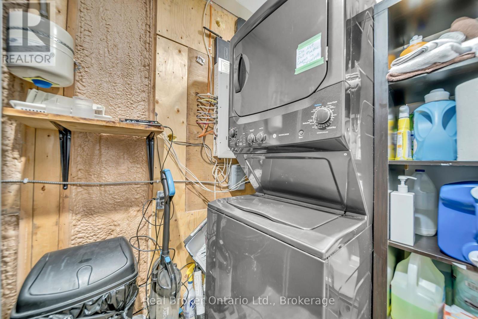 1302 Swan Street, North Dumfries, Ontario  N0B 1E0 - Photo 19 - X12442200
