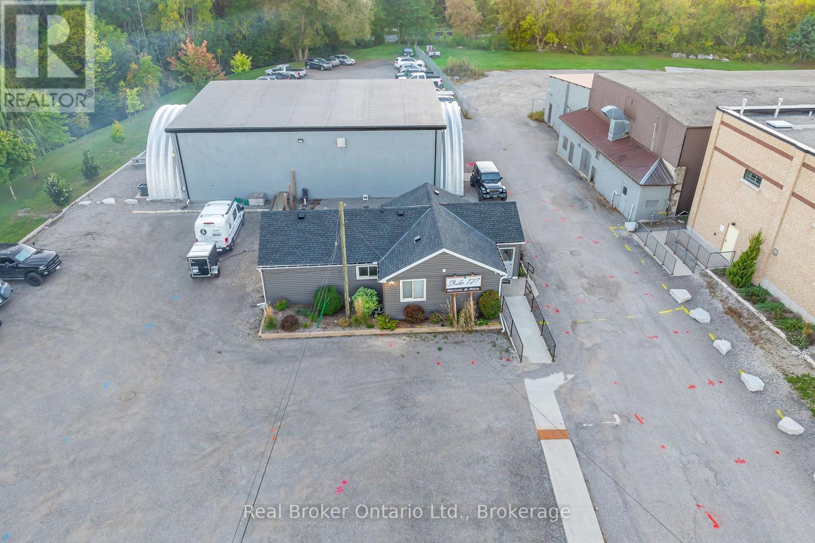 1302 Swan Street, North Dumfries, Ontario  N0B 1E0 - Photo 20 - X12442200
