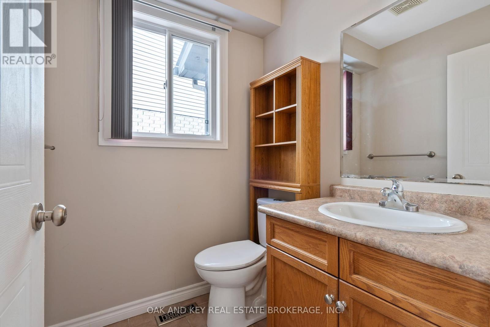 1307 Blackmaple Drive, London East (East A), Ontario  N5Y 5V4 - Photo 11 - X12442186