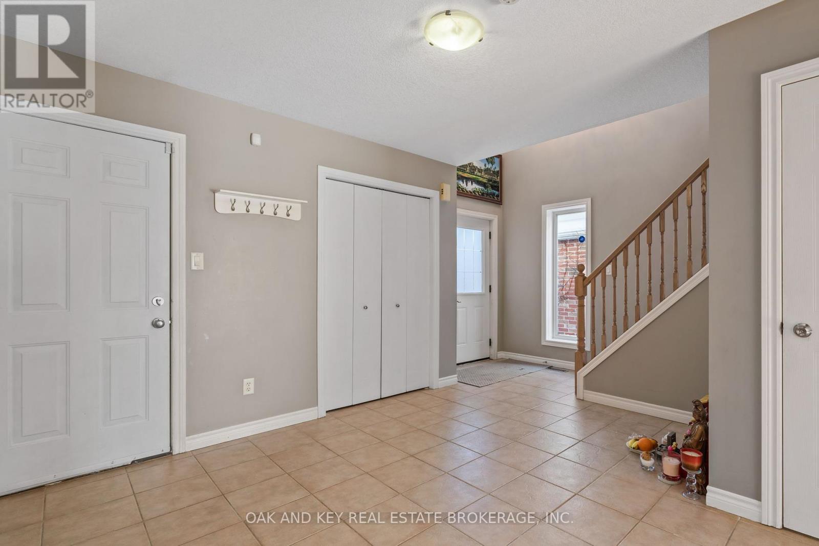 1307 Blackmaple Drive, London East (East A), Ontario  N5Y 5V4 - Photo 3 - X12442186