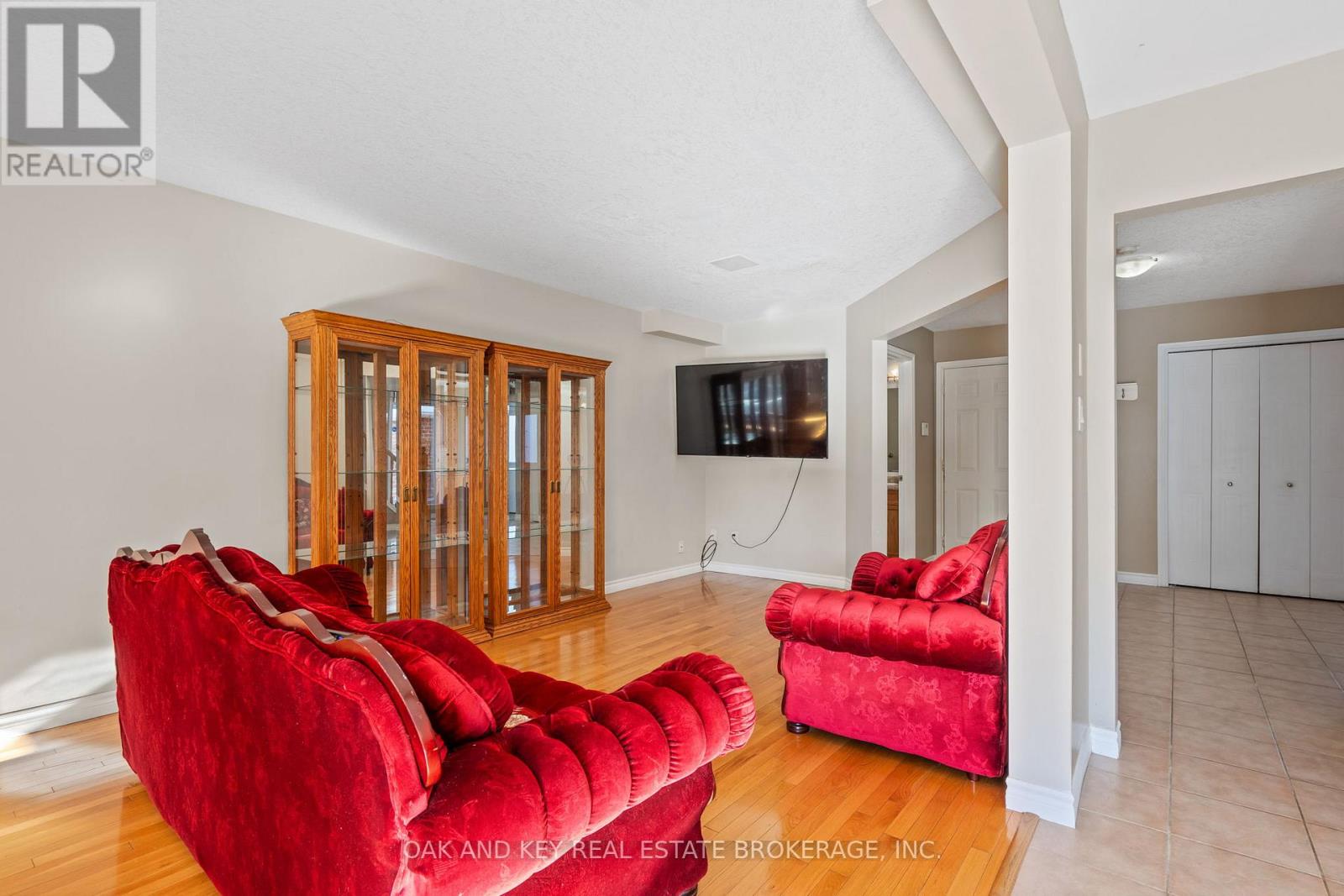 1307 Blackmaple Drive, London East (East A), Ontario  N5Y 5V4 - Photo 6 - X12442186