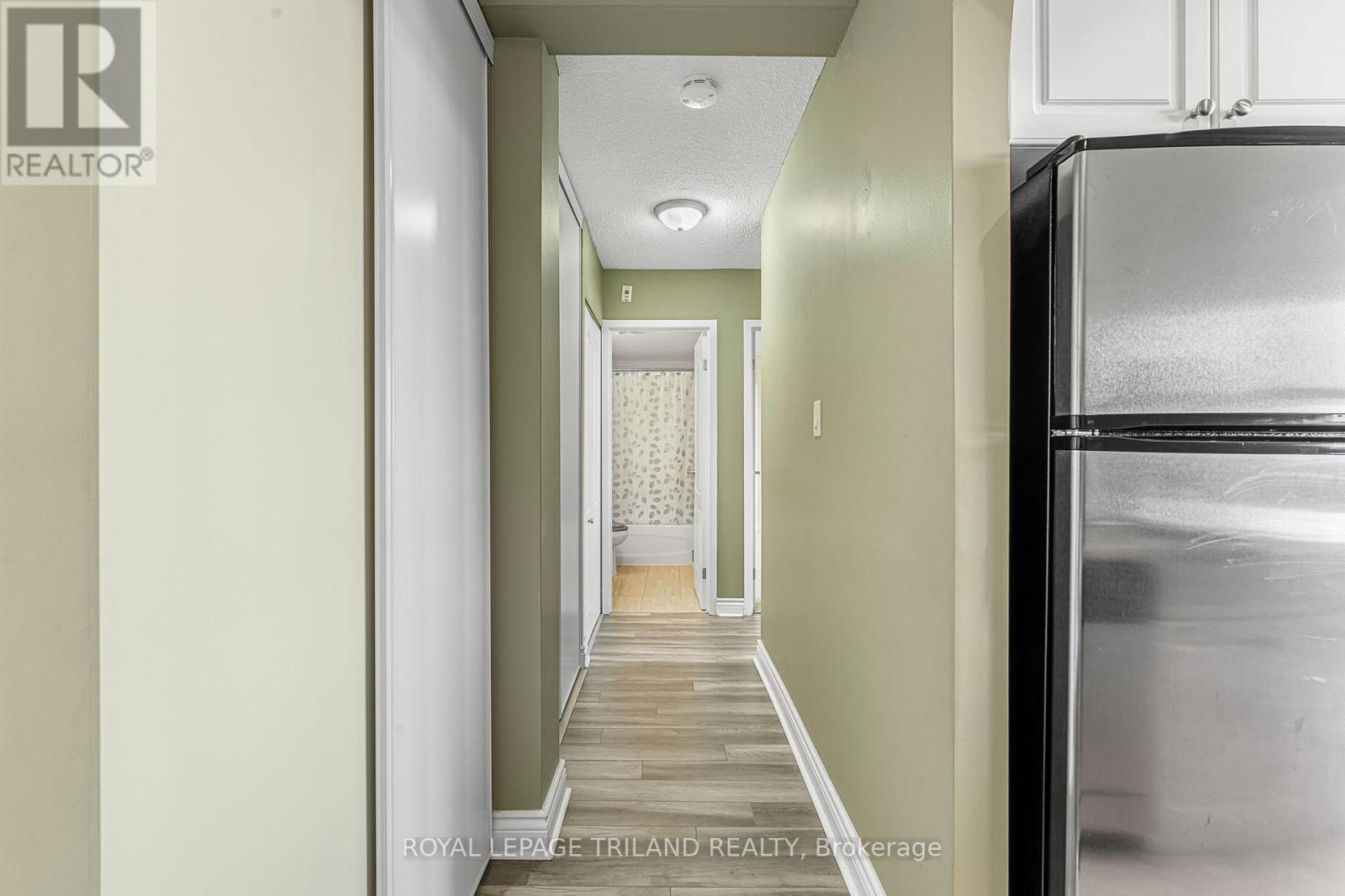 803 - 6400 Huggins Street, Niagara Falls (Stamford), Ontario  L2J 3G5 - Photo 11 - X12442201