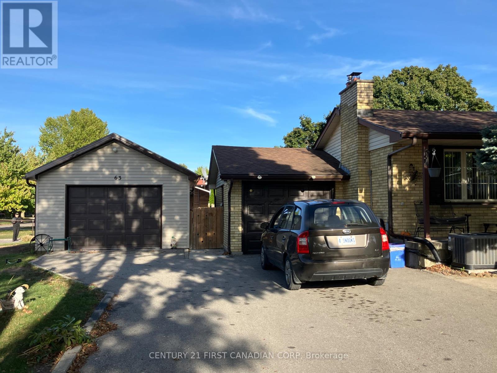 63 Hawkesbury Avenue, London East, Ontario  N5V 2K2 - Photo 11 - X12442229