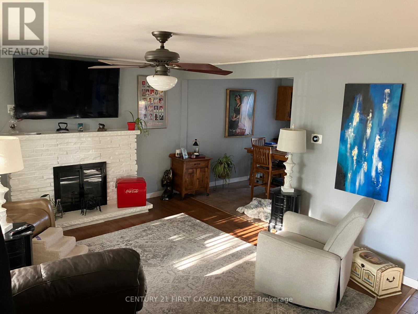 63 Hawkesbury Avenue, London East, Ontario  N5V 2K2 - Photo 14 - X12442229