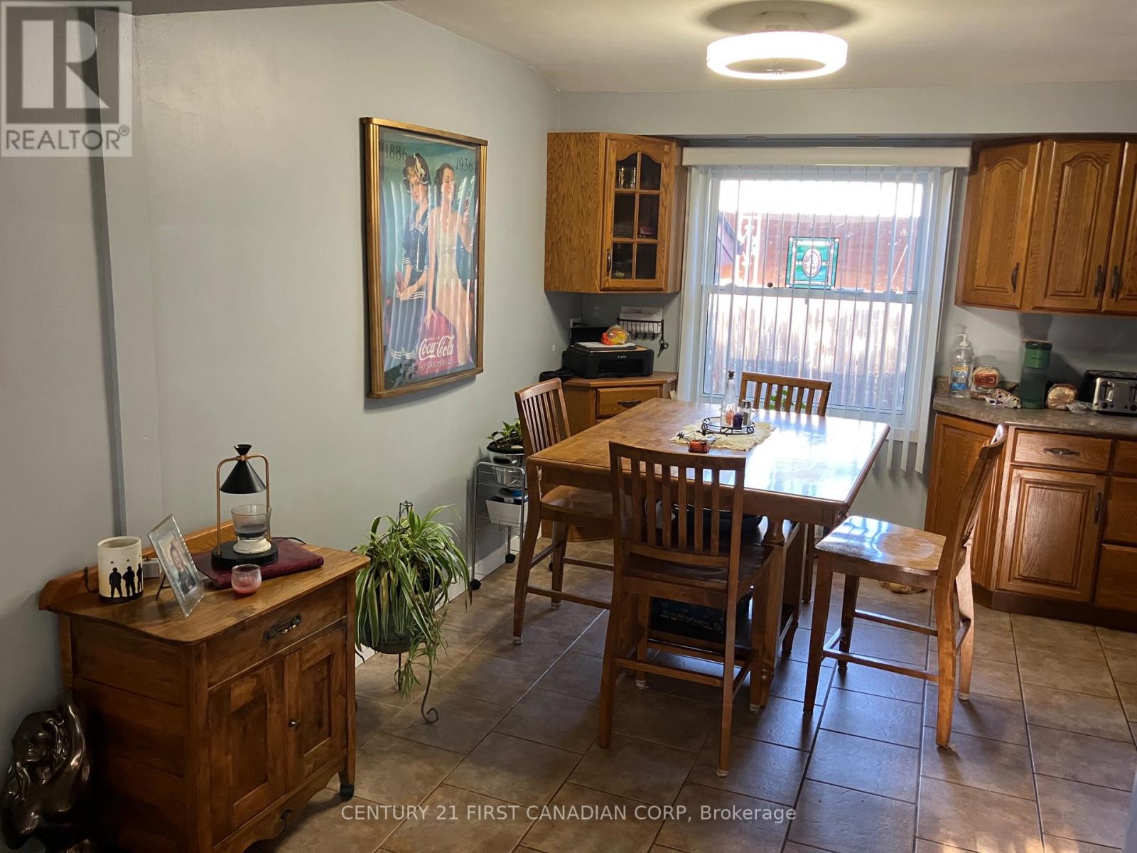 63 Hawkesbury Avenue, London East, Ontario  N5V 2K2 - Photo 20 - X12442229