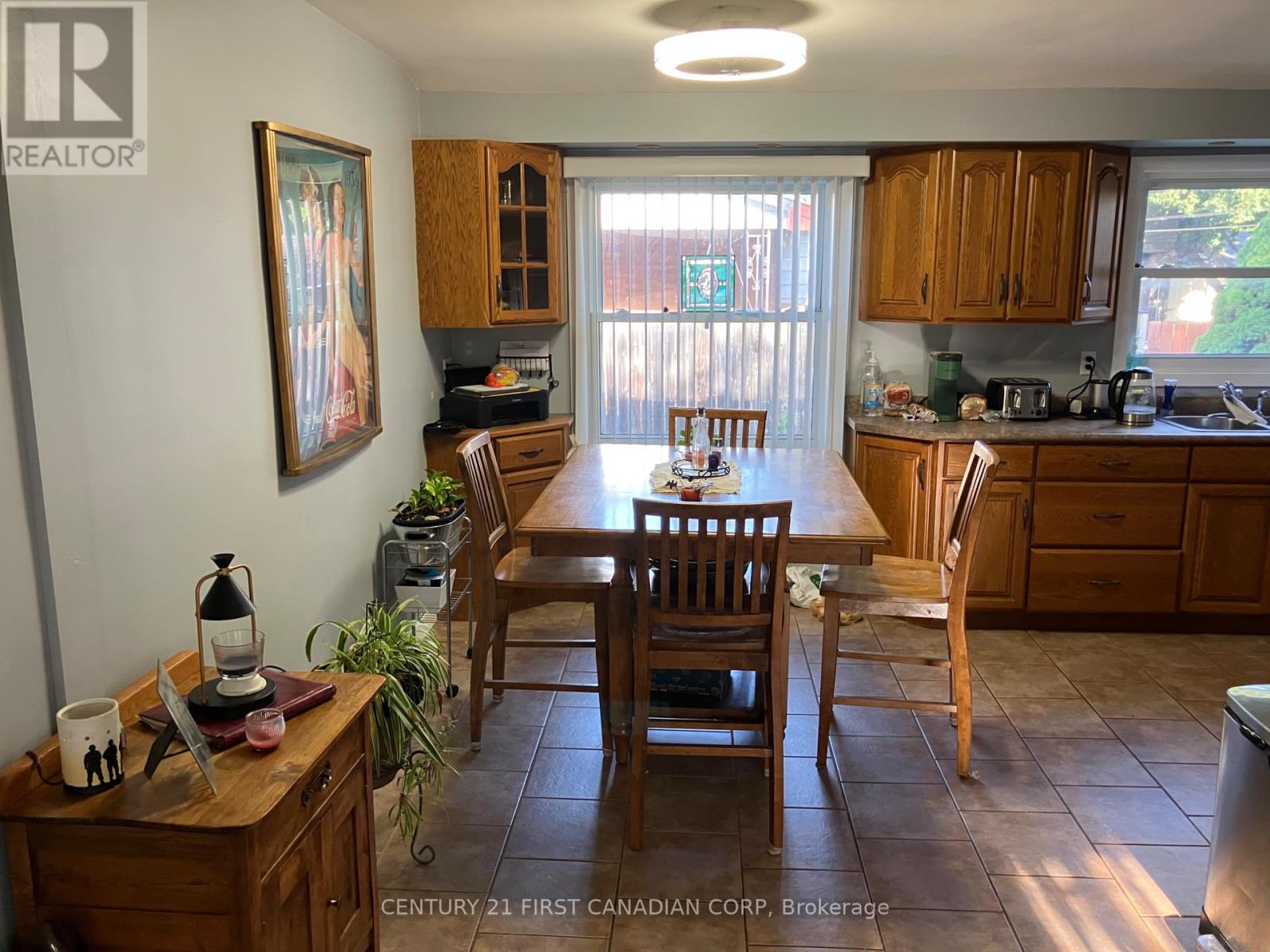 63 Hawkesbury Avenue, London East, Ontario  N5V 2K2 - Photo 21 - X12442229