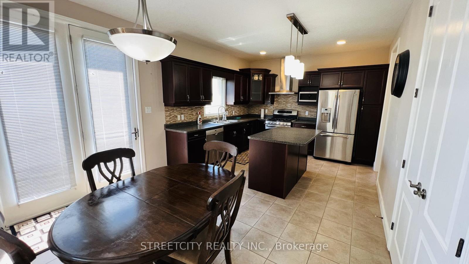 1465 Privet Place N, London North (North D), Ontario  N5X 0E7 - Photo 10 - X12442237