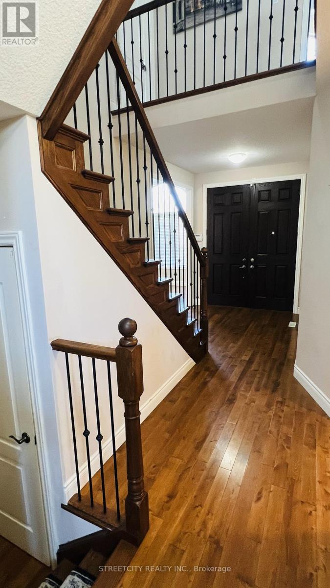 1465 Privet Place N, London North (North D), Ontario  N5X 0E7 - Photo 4 - X12442237