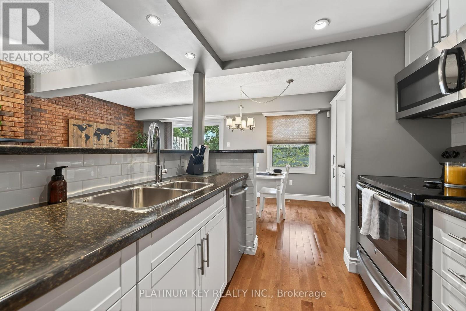27 - 295 Wilkins Street, London South (South R), Ontario  N6C 5C1 - Photo 12 - X12442238