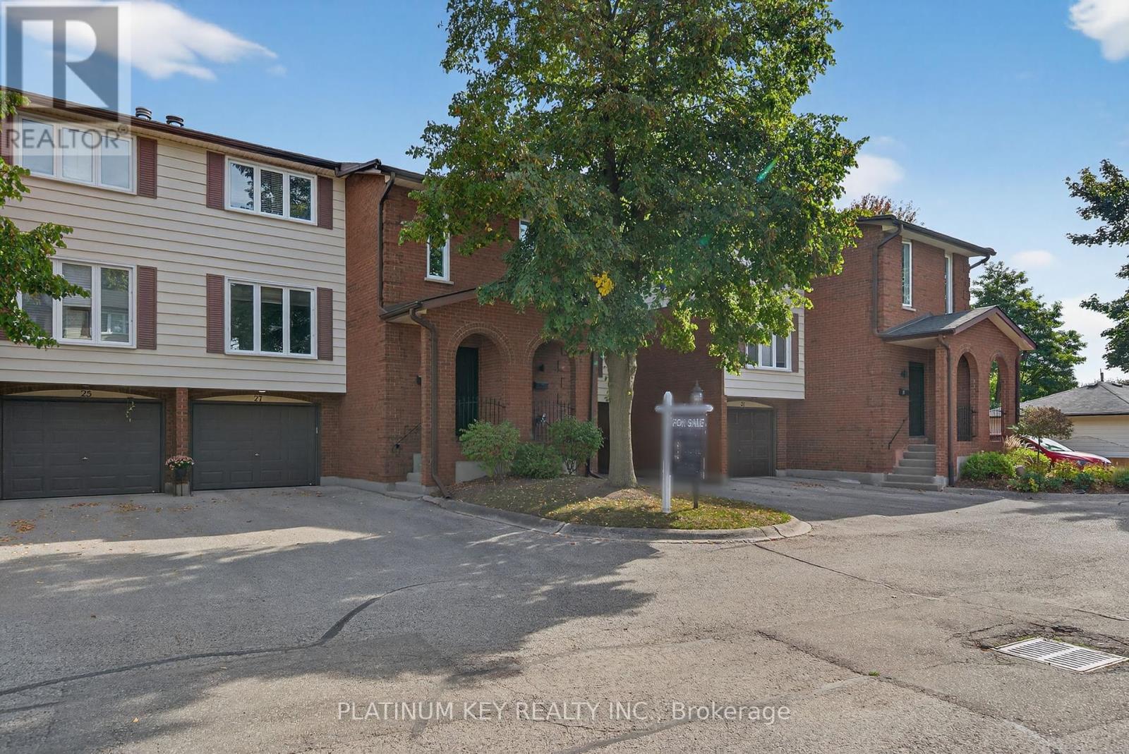 27 - 295 Wilkins Street, London South (South R), Ontario  N6C 5C1 - Photo 2 - X12442238