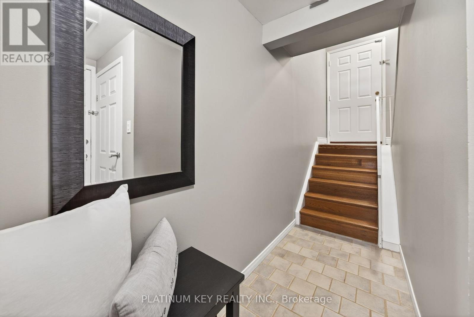 27 - 295 Wilkins Street, London South (South R), Ontario  N6C 5C1 - Photo 25 - X12442238